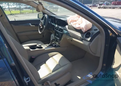 2013 Mercedes-Benz C 300 from USA, damaged, VIN WDDGF8AB8DA835331